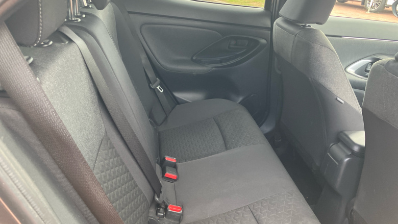 Toyota Yaris Cross 1.5 Hybrid Design 5dr CVT Hybrid Estate